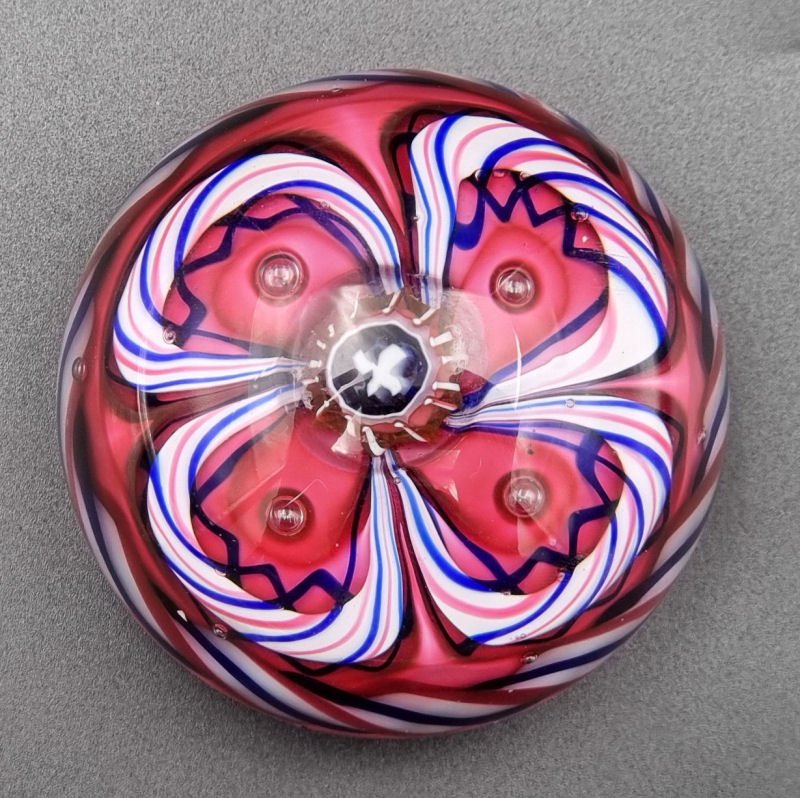 Val St Lambert paperweight