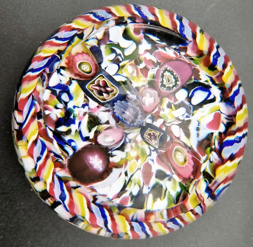 Val St Lambert paperweight